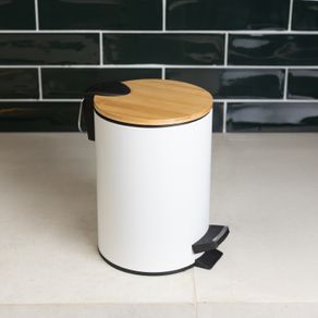 Lixeira-Redonda-de-Metal-com-Pedal-e-Tampa-em-Bambu-Branca-3L-Lyor