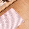 Tapete-com-Antiderrapante-para-Banheiro-Comfort-38cm-x-58cm-Branco-e-Rosa-Chenille-Lyor