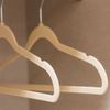 Conjunto-5-Cabides-de-Plastico-Aveludado-Bege-415cm-x-055cm-x-22cm-Lyor